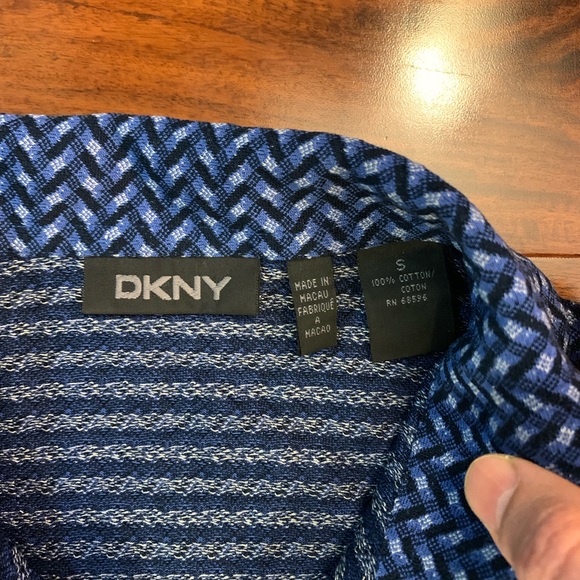 DKNY Polo; Made in Macao - Picture 2 of 5